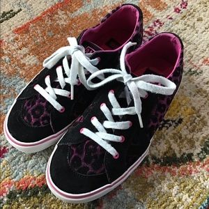Vans black and pink leopard size 5US